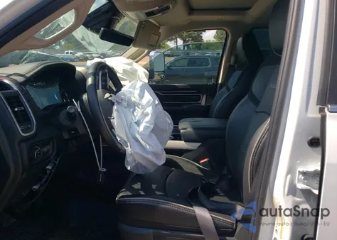 2022 Ram 2500 Laramie z USA, uszkodzony, nr VIN 3C6UR5FJ3NG219405